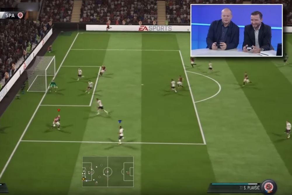 Image for Vláďa Šmicer a David Novotný hrají FIFA 18 a je to docela zábava