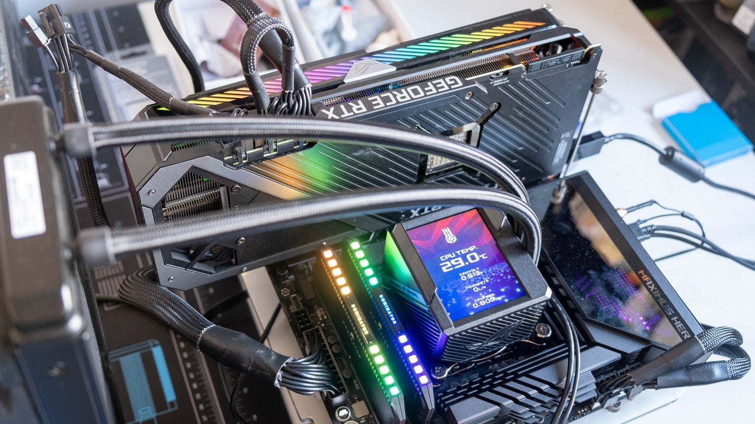 Intel Core i7 12700K and Core i5 12400F review  value champs - 29