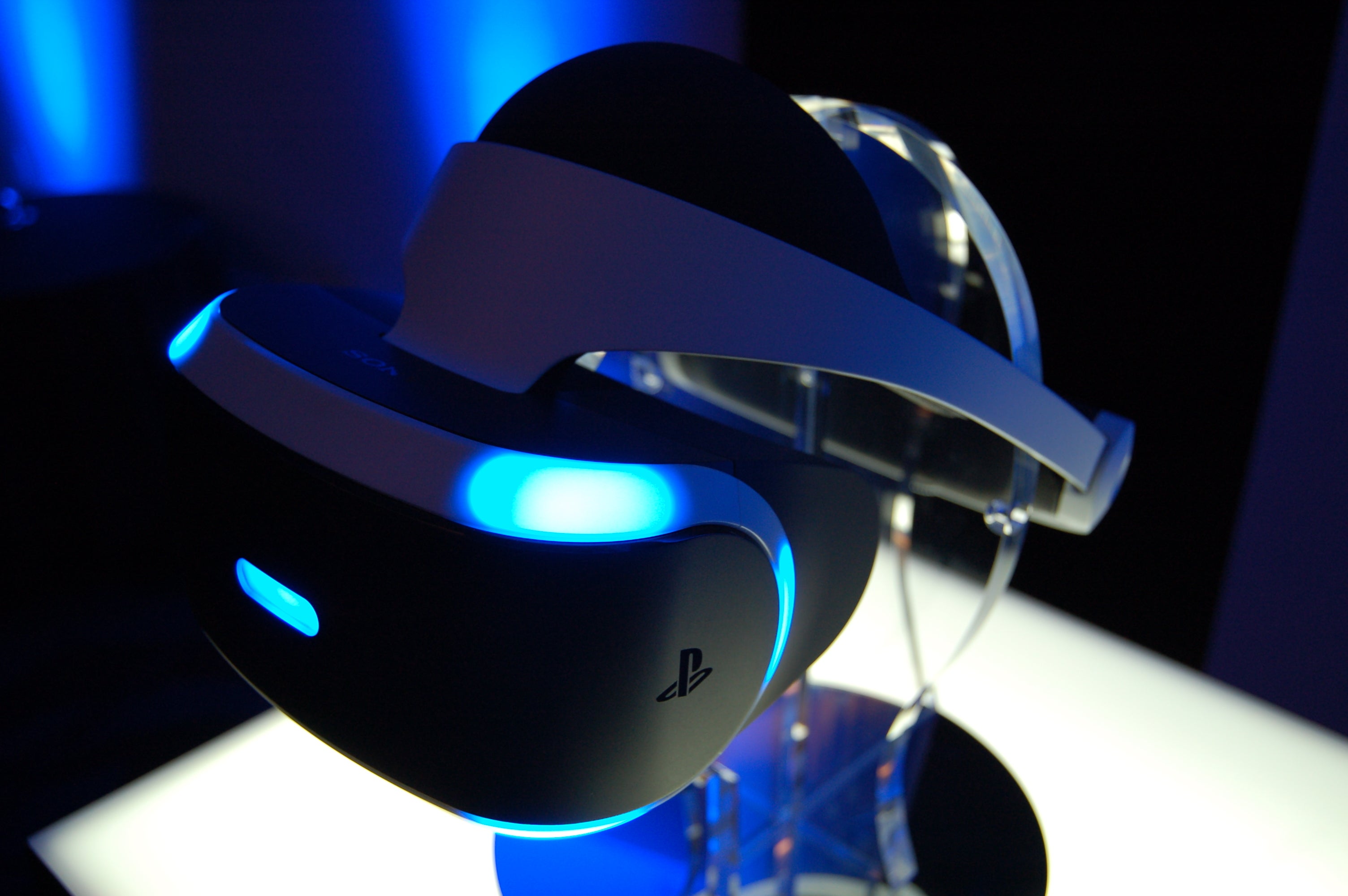 Light vr. PLAYSTATION VR фото. Sony Project Morpheus. Виртуальная реальность надпись 3д. Project Morpheus: Prologue.