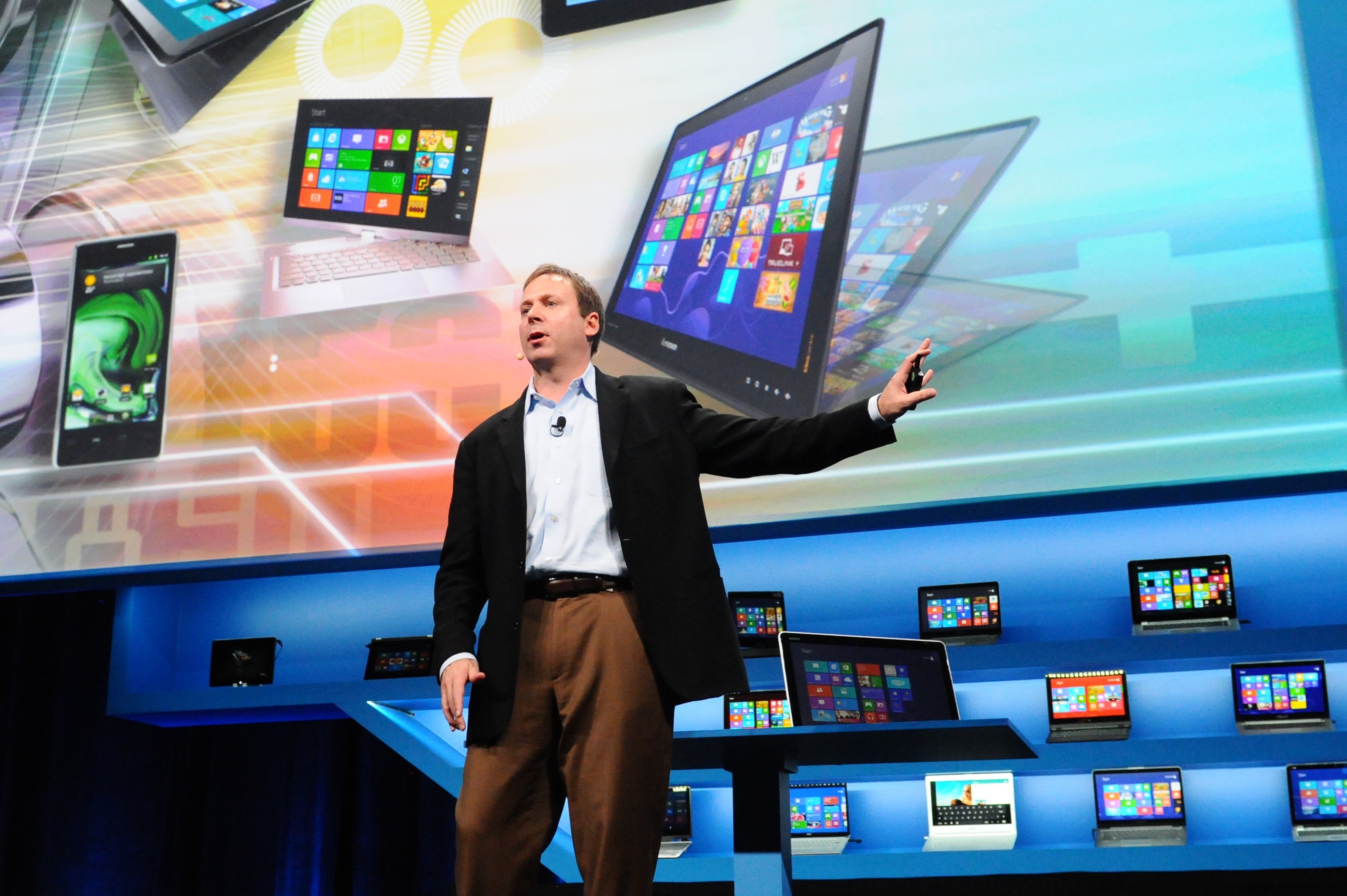Image for Intel closes out 2012 with $53.3 billion in revenue
