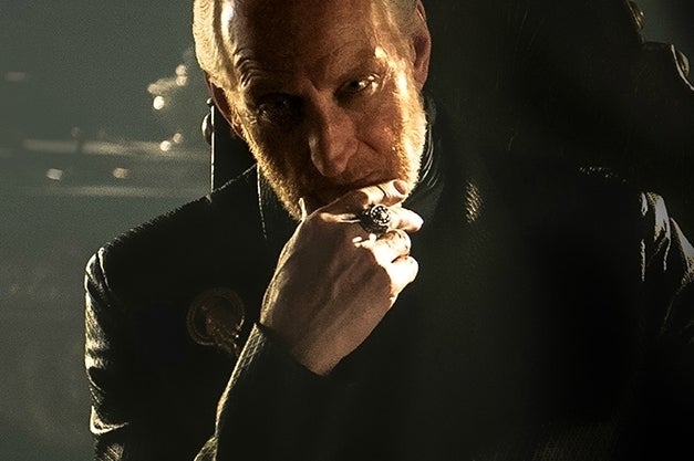 Obrazki dla Tywin Lannister z „Gry o tron” zagra cesarza Nilfgaardu w Wiedźminie 3