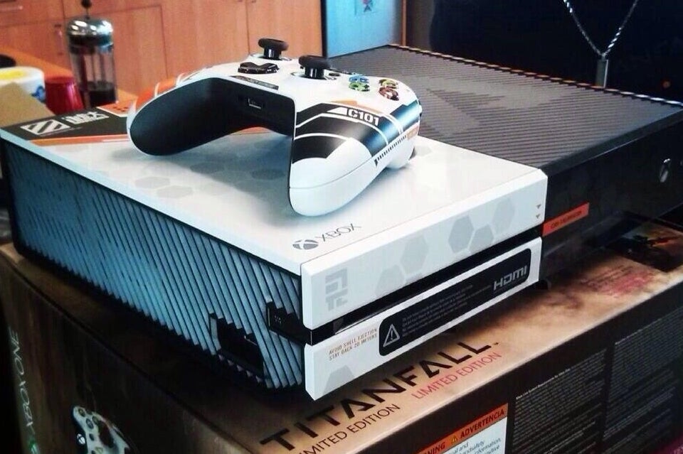Imagem para Respawn recebe Xbox One de Titanfall que não está à venda