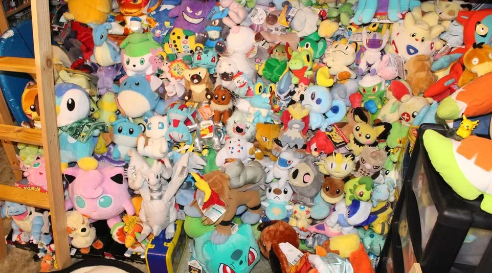Immagine di Pokémon: la collezione più grande al mondo potrebbe essere venduta all'asta a 300.000 sterline