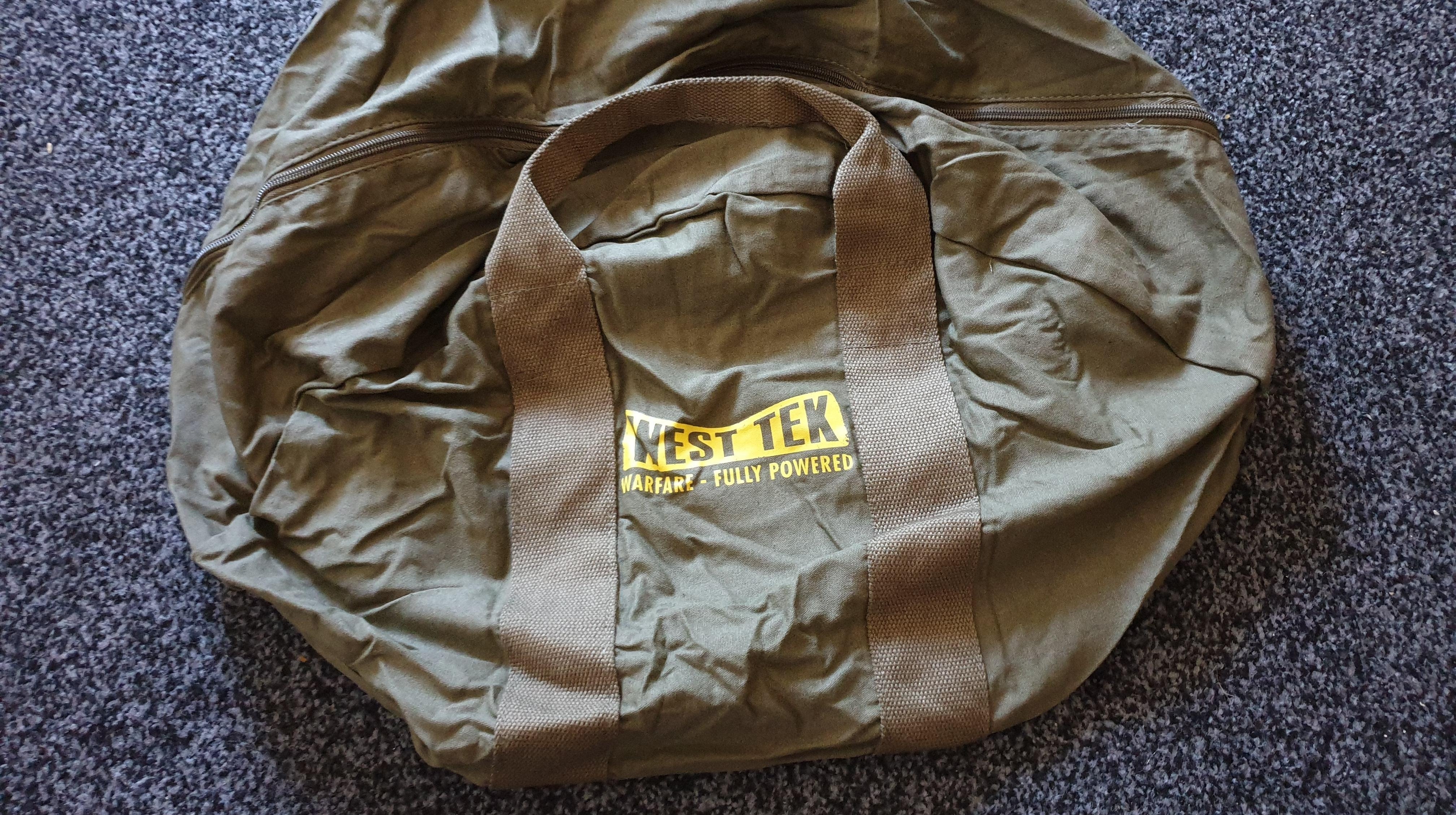 Imagem para 7 meses depois, a Bethesda entrega os sacos de Fallout 76
