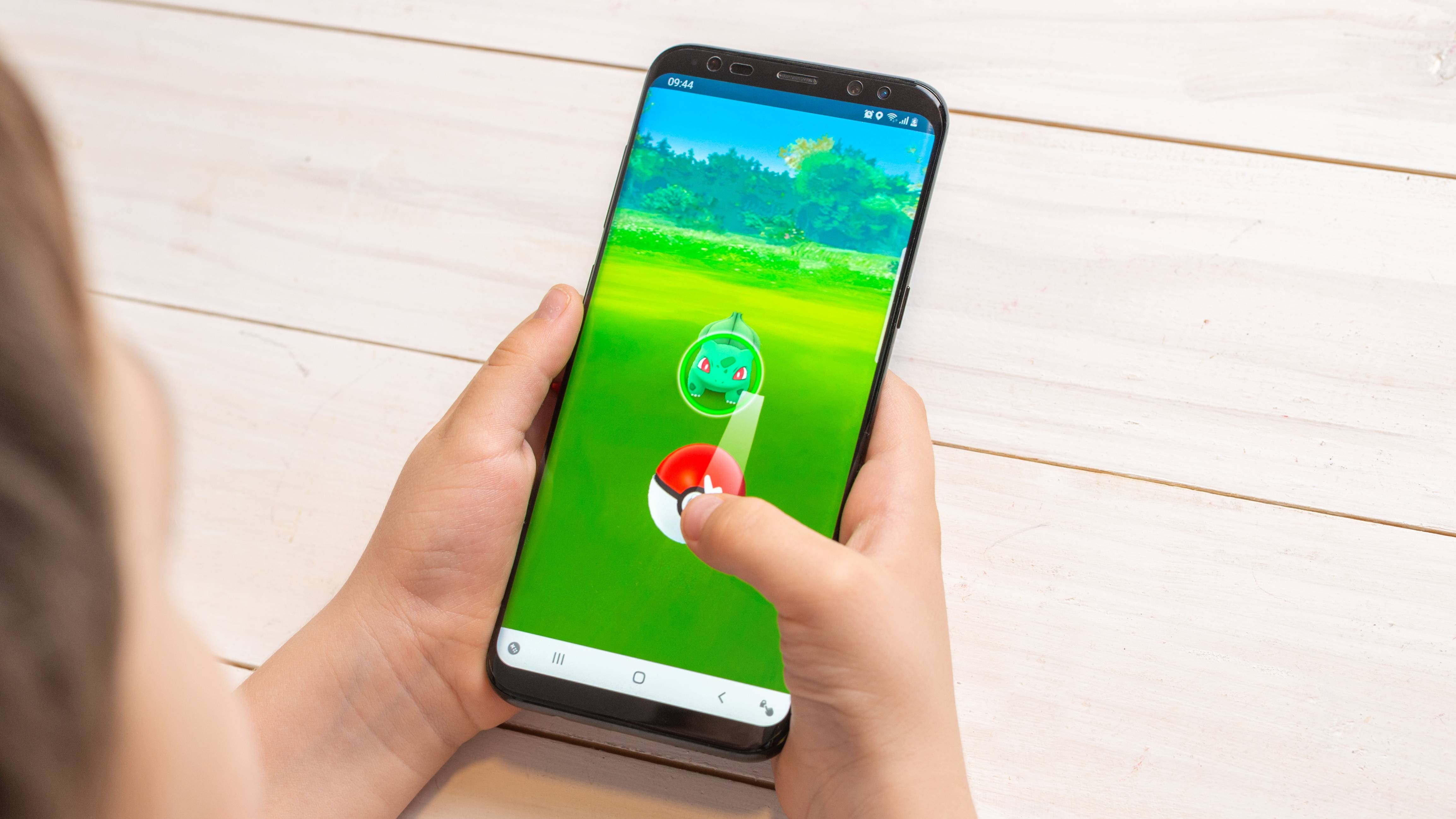 How To Make Curveball Throws Get Nice Great And Excellent Throws In Pokemon Go Eurogamer Net