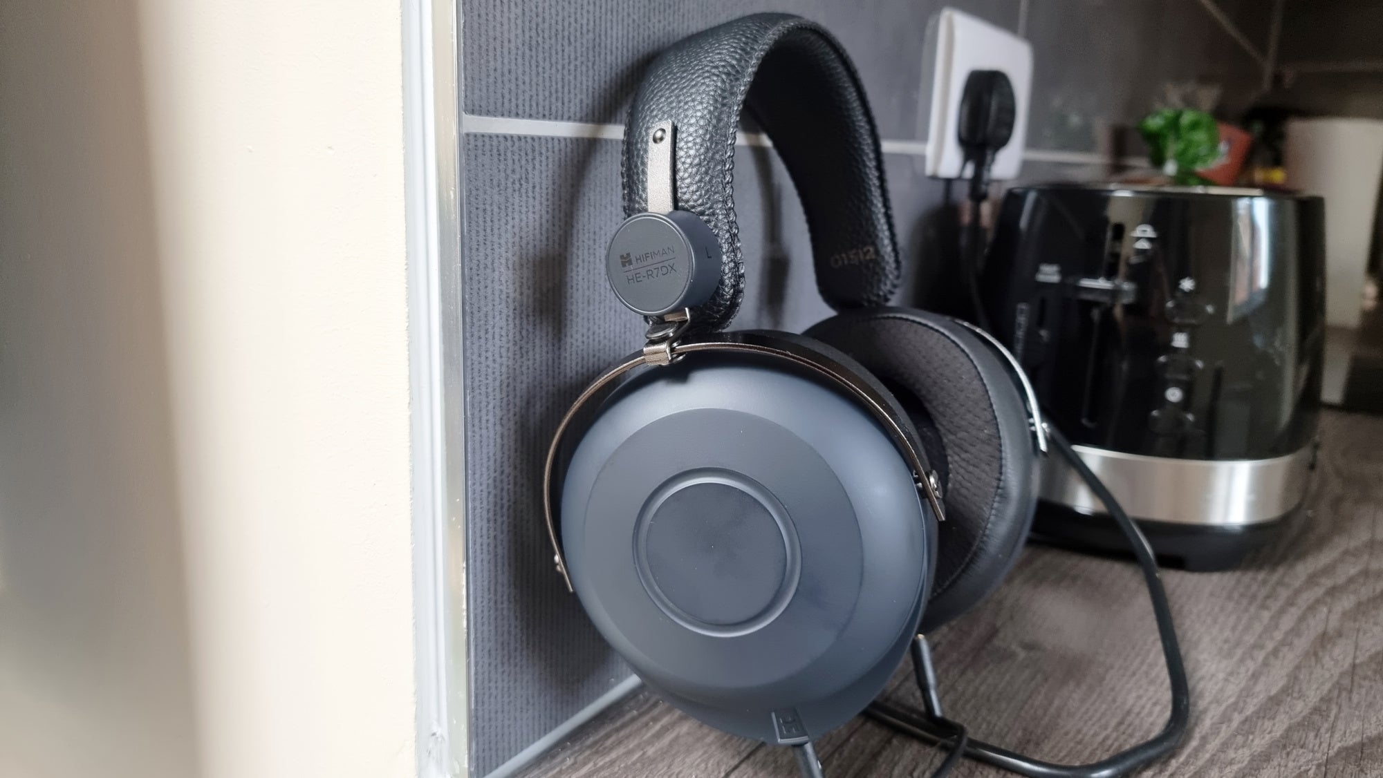 Image for Drop + Hifiman HE-R7DX review: these $99 headphones are worth buying
