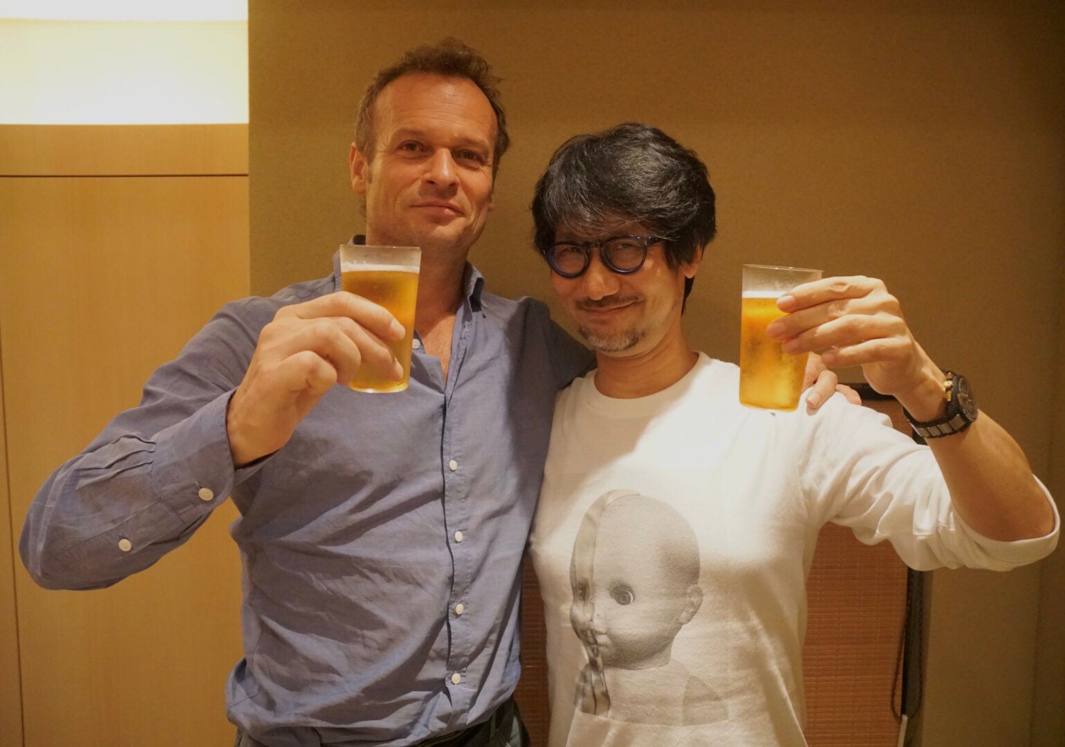 Imagem para Patrão da PlayStation Studios visita Hideo Kojima