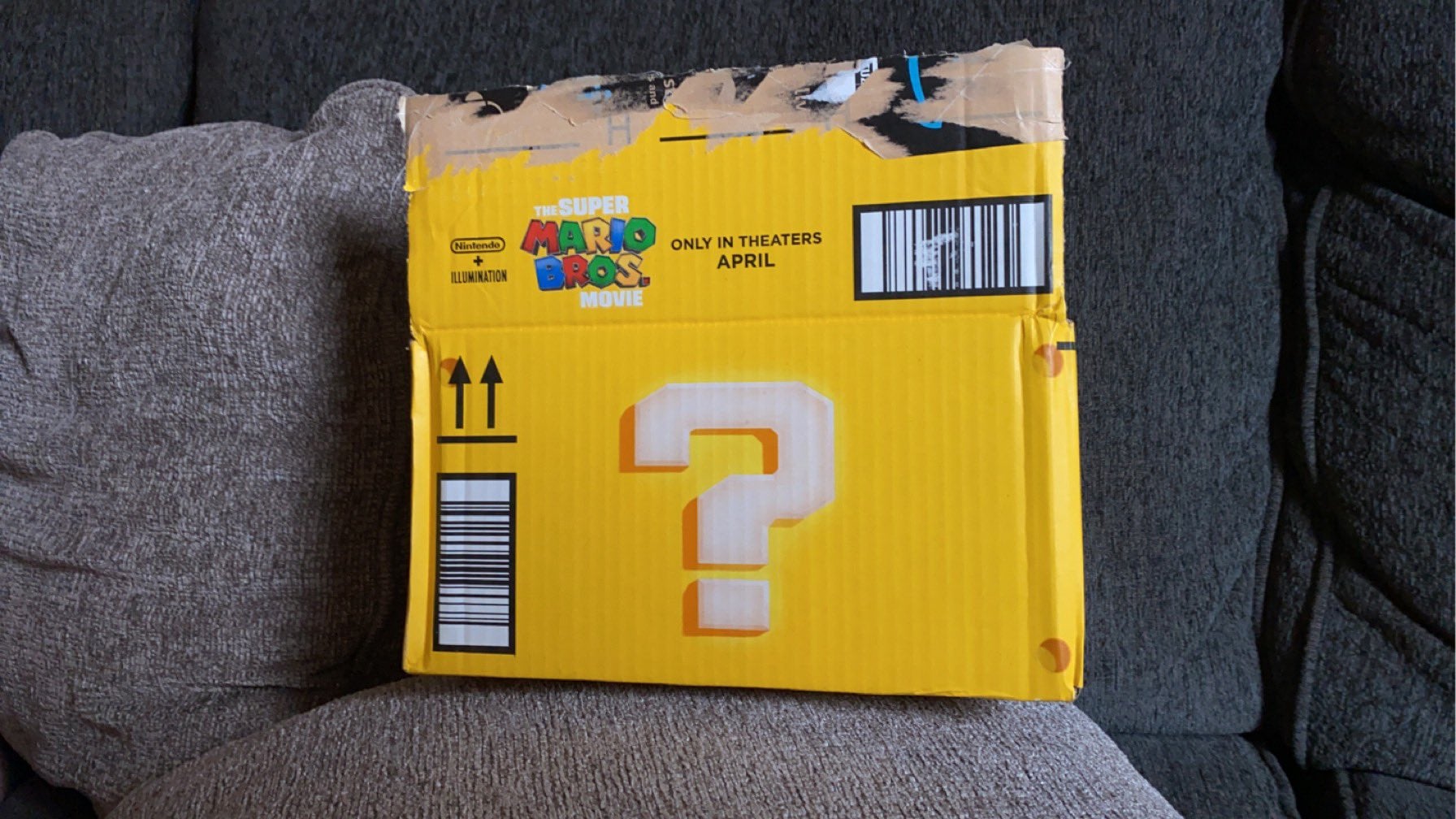 Imagem para Amazon pinta as suas caixas para promover o filme Super Mario Bros.