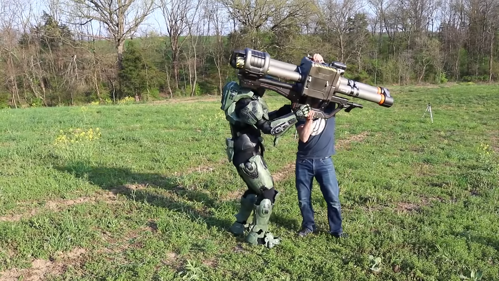 Image for Someone built a Halo SPNKR rocket launcher in real life