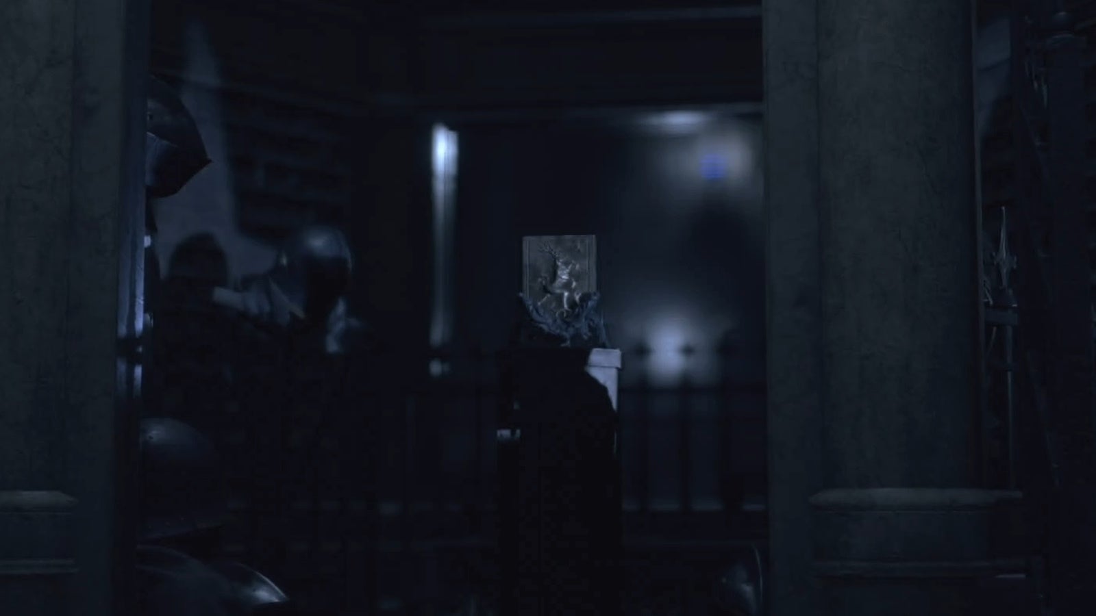 Image for Resident Evil 4 Mausoleum lantern puzzle solution, how to get Salazar Family Insignia