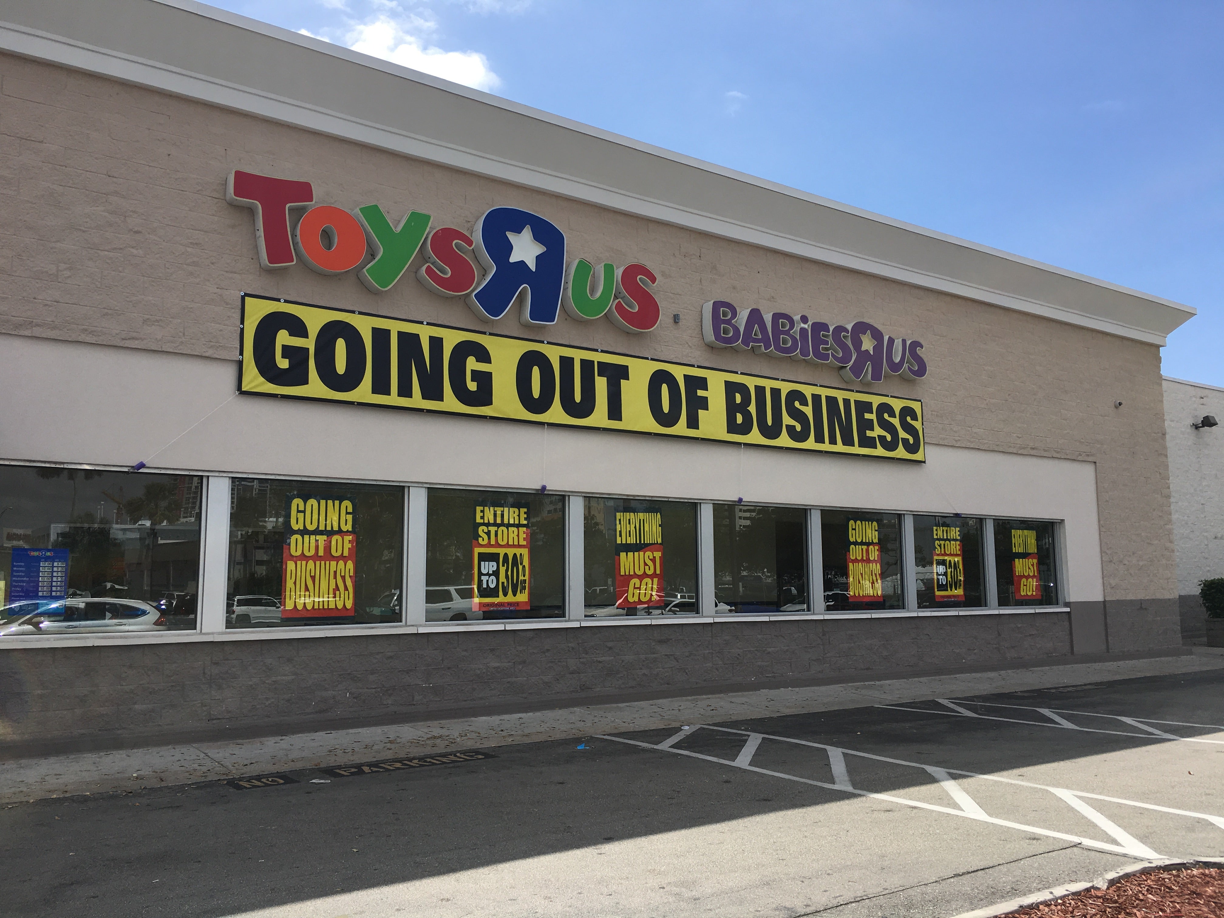 Image for Toys R Us opens two new US stores following 2018 liquidation
