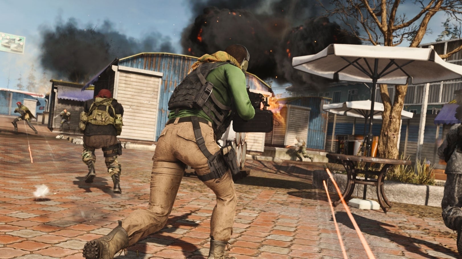 Afbeeldingen van Activision waarschuwt: je moet data van PS4 500GB schrappen om Call of Duty: Warzone Season Two patch te downloaden