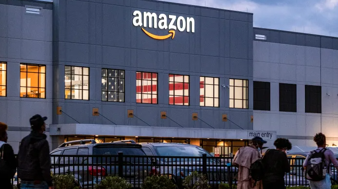Immagine di Amazon nel 2021 ha speso 4,3 milioni di dollari in consulenti antisindacali