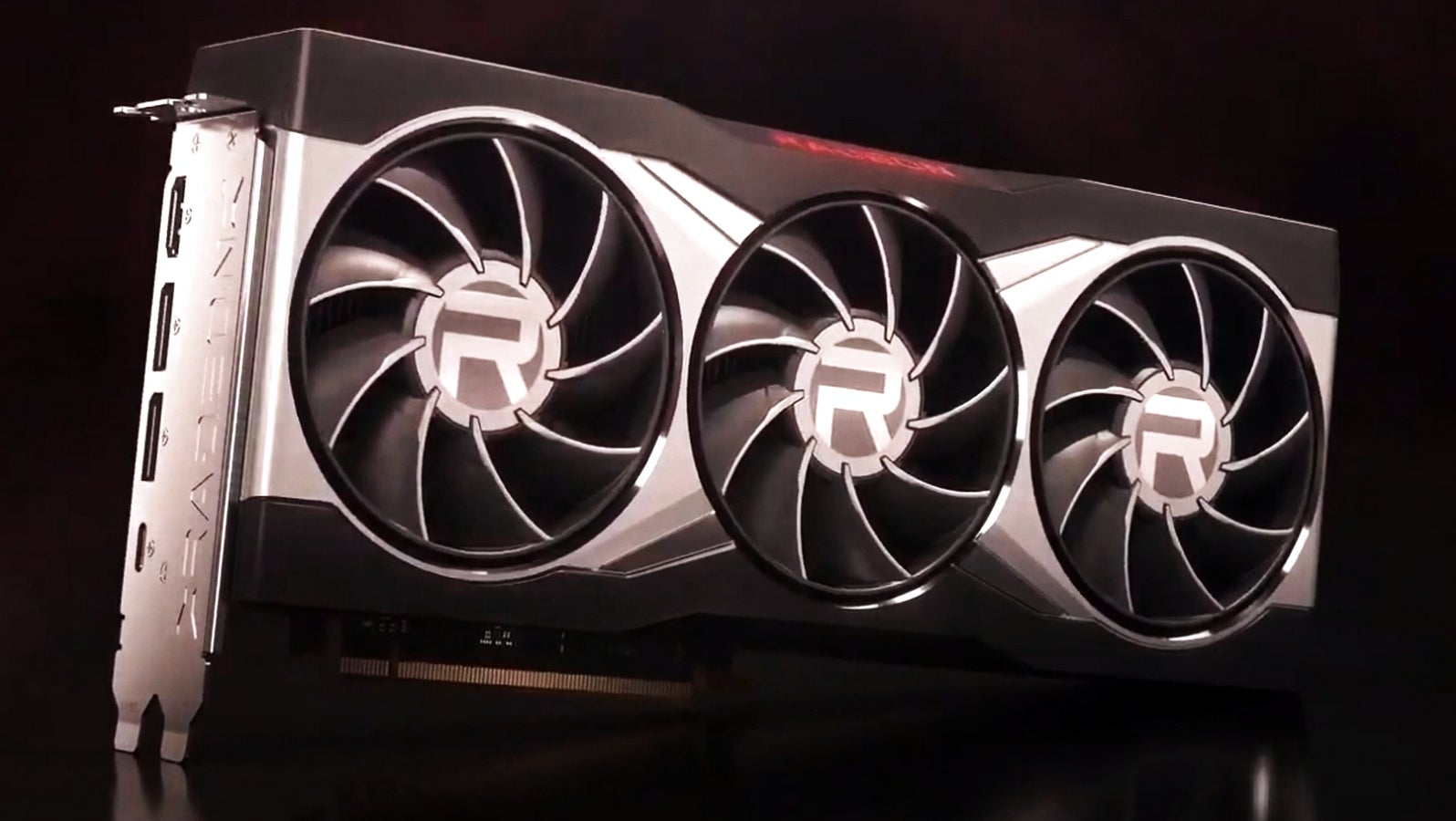 Bilder zu AMD stellt drei Radeon-6000-Grafikkarten mit Raytracing und RTX übertreffender Leistung vor
