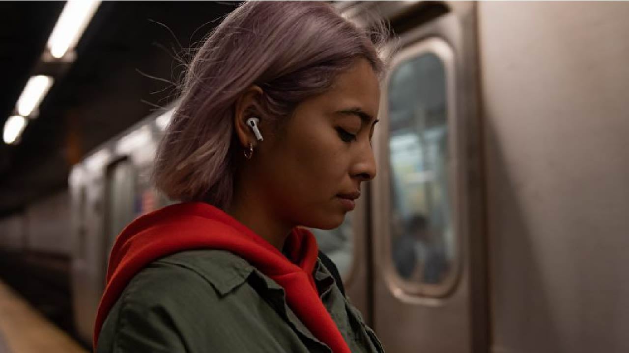 Image for Incredible Black Friday headphone deals 2021: Get the most popular headsets and earbuds for less