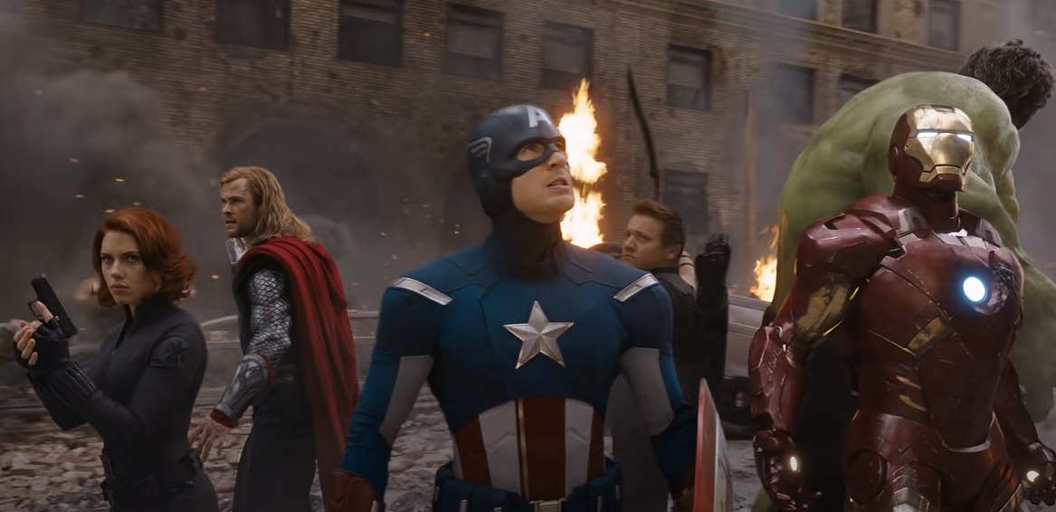 Image of Avengers standing back to back  in The Avengers