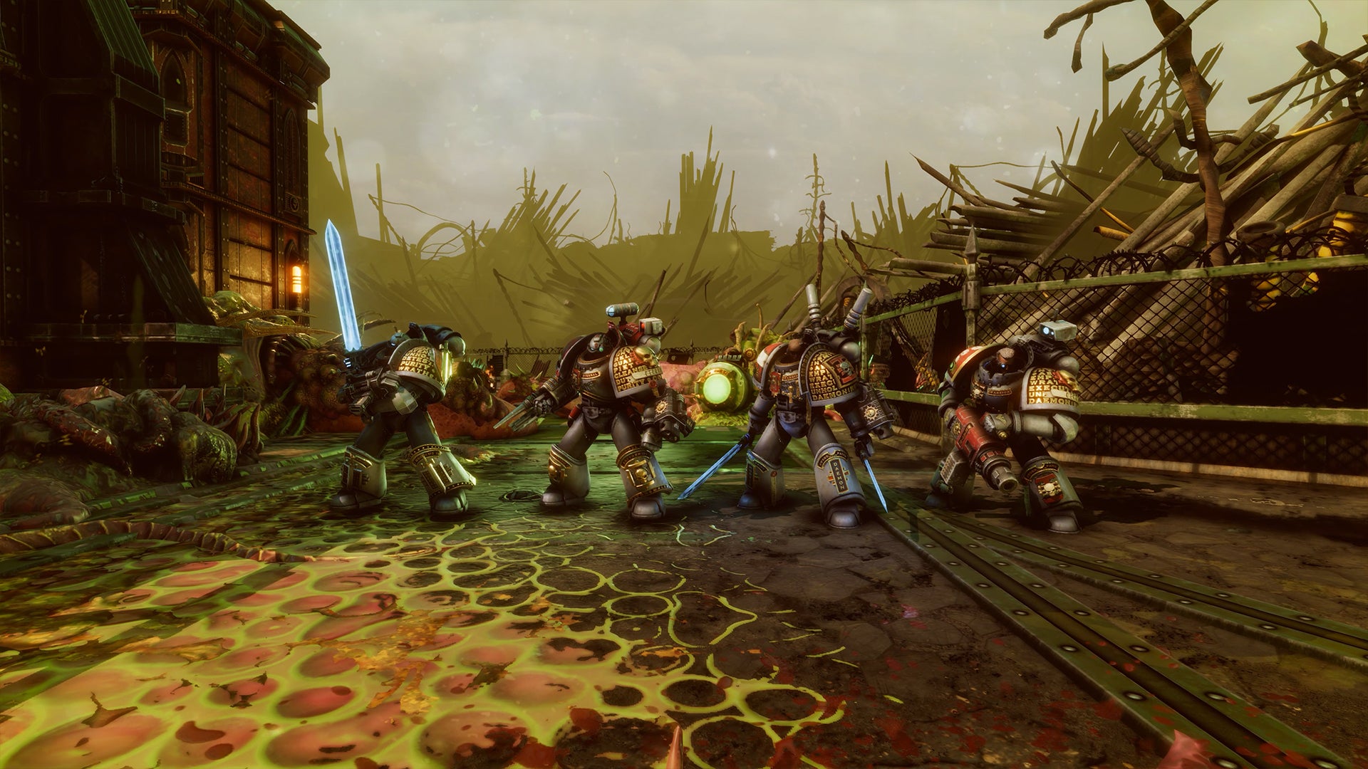 Using Warhammer 40 000  Chaos Gate   Daemonhunters  Space Marine Death Star gets you told off by Andy Serkis - 1
