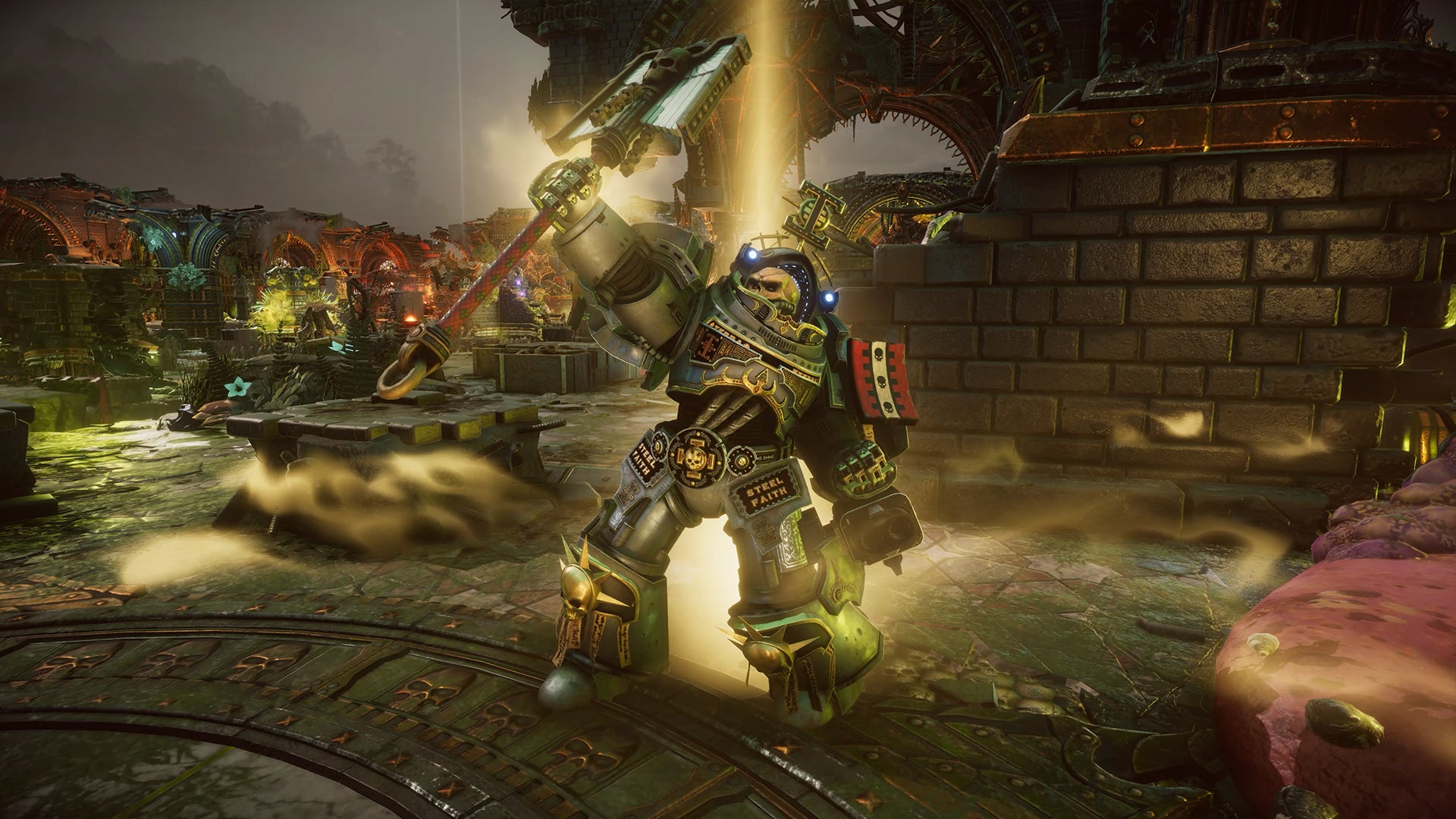 Using Warhammer 40 000  Chaos Gate   Daemonhunters  Space Marine Death Star gets you told off by Andy Serkis - 37