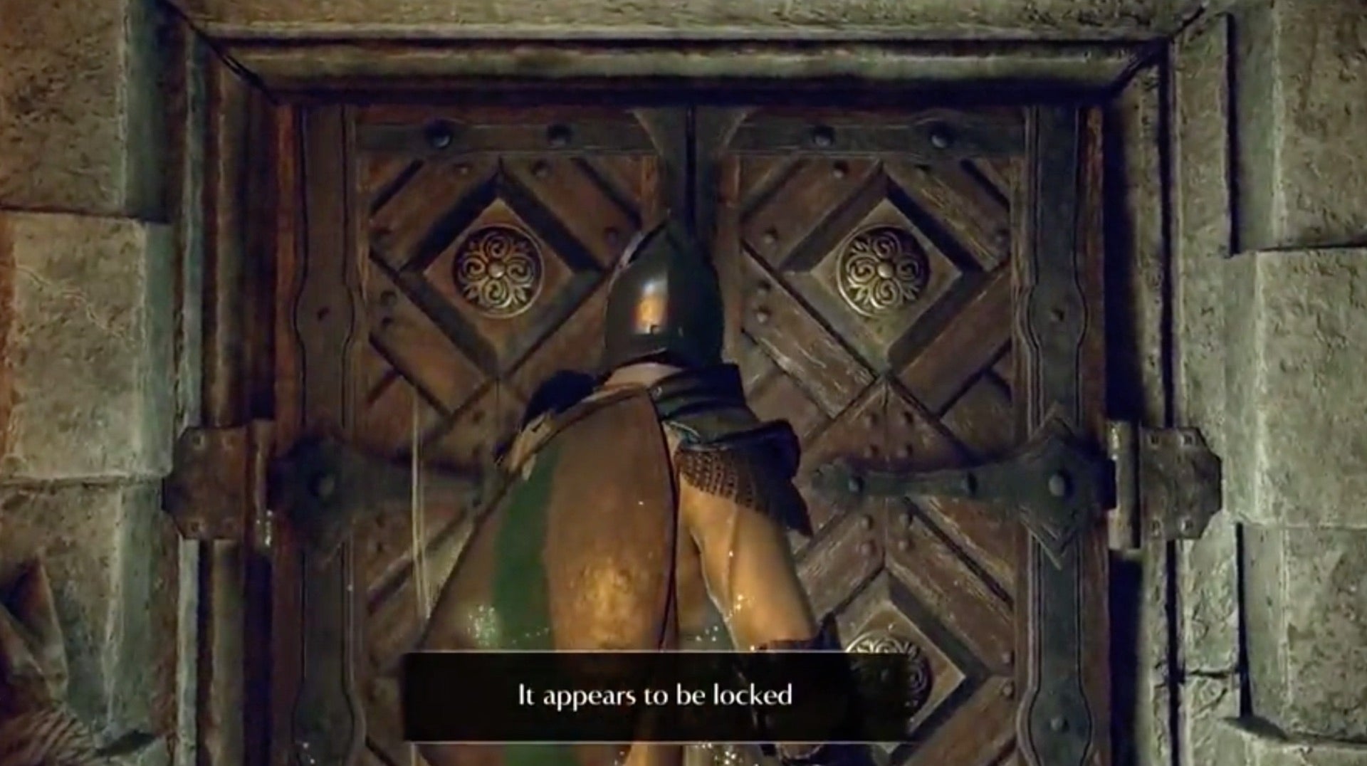 Imagem para Demon's Souls na PS5 tem uma porta que não está no original