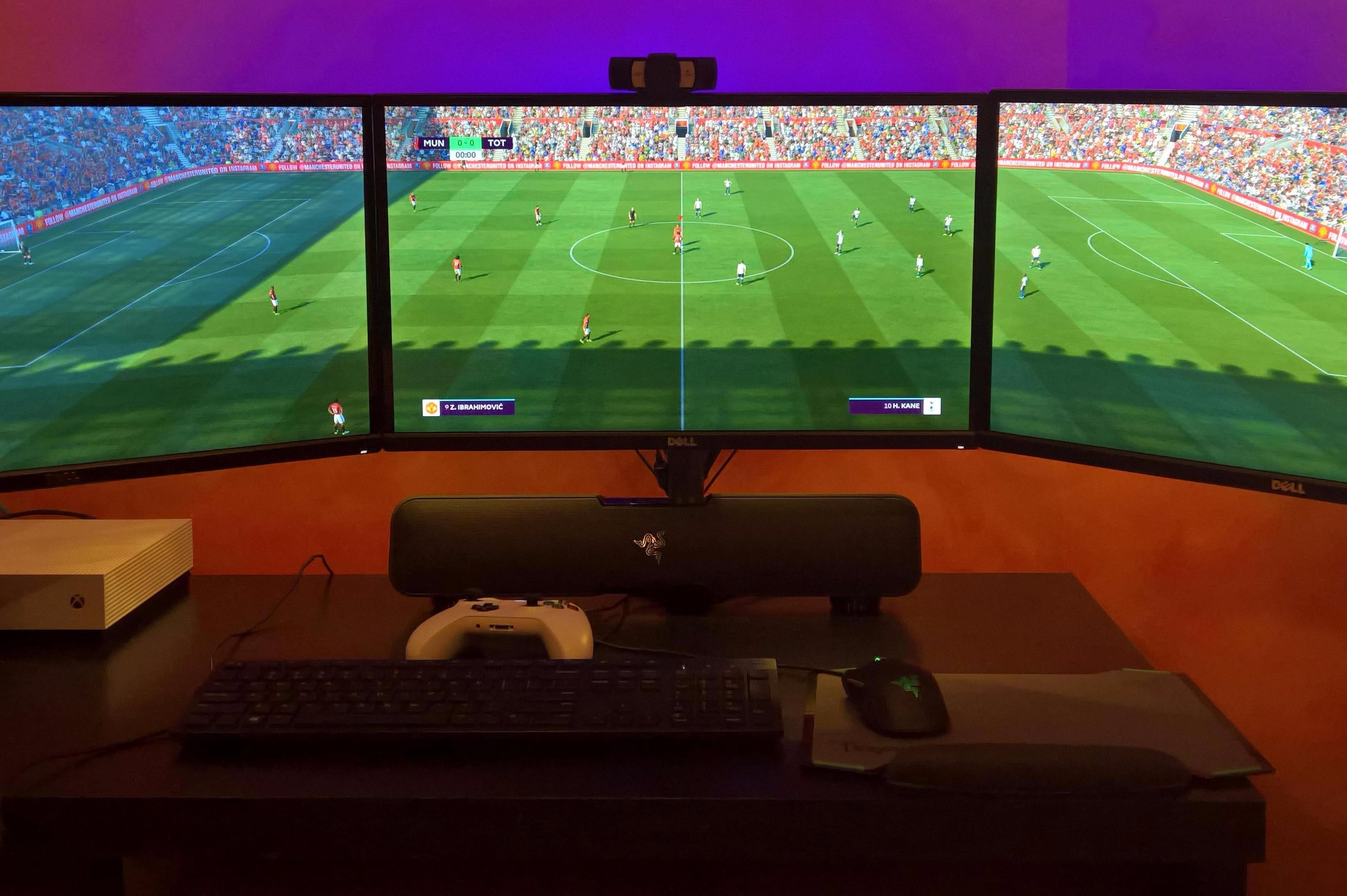 FIFA 17 played on three monitors is a beautiful game 