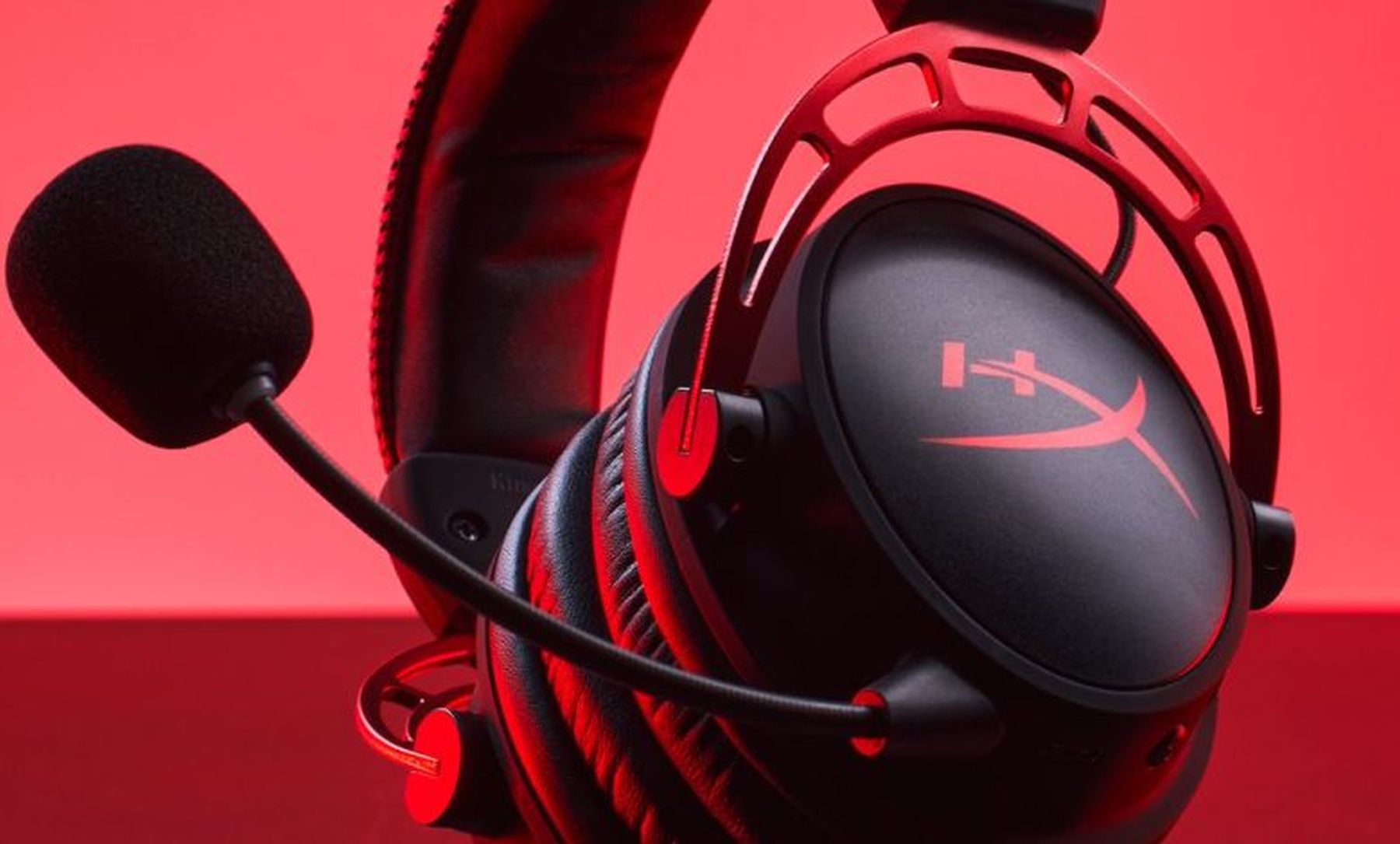 HyperX Cloud Alpha Wireless Gaming Headset with 300 hours of battery life is now available
