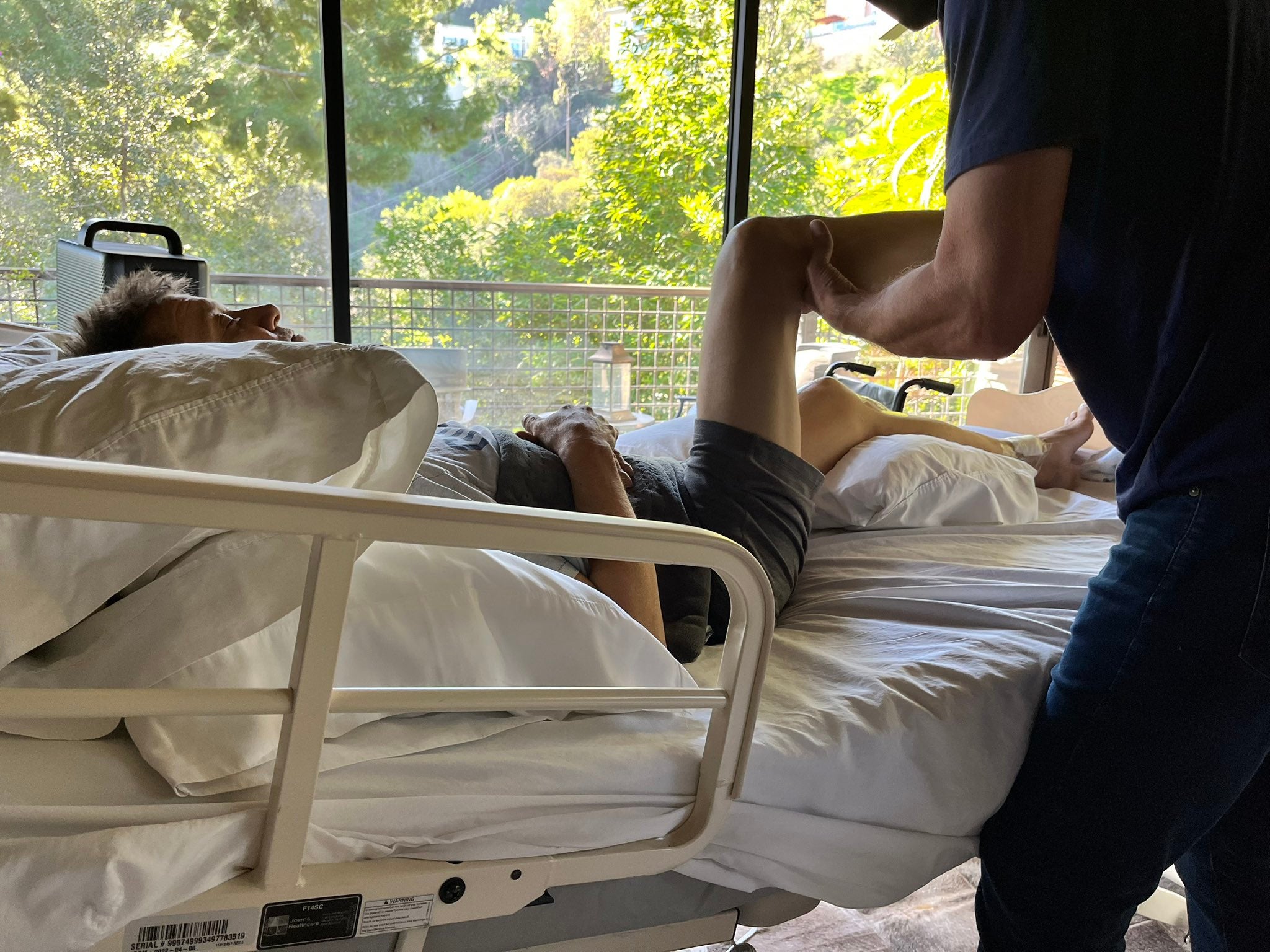Imagem para Jeremy Renner partiu mais de 30 ossos no acidente com limpa-neves