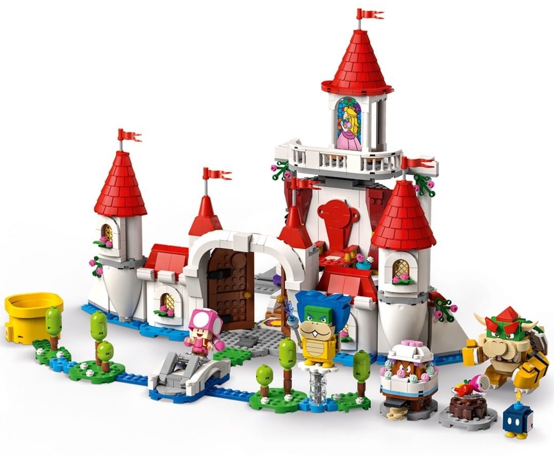 Lego Princess Peach set briefly appears online ahead of tomorrow s Mario Day - 32