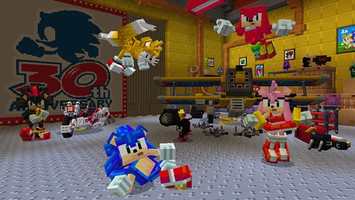 Immagine di Minecraft invaso da Sonic con un DLC che celebra i 30 anni del porcospino blu