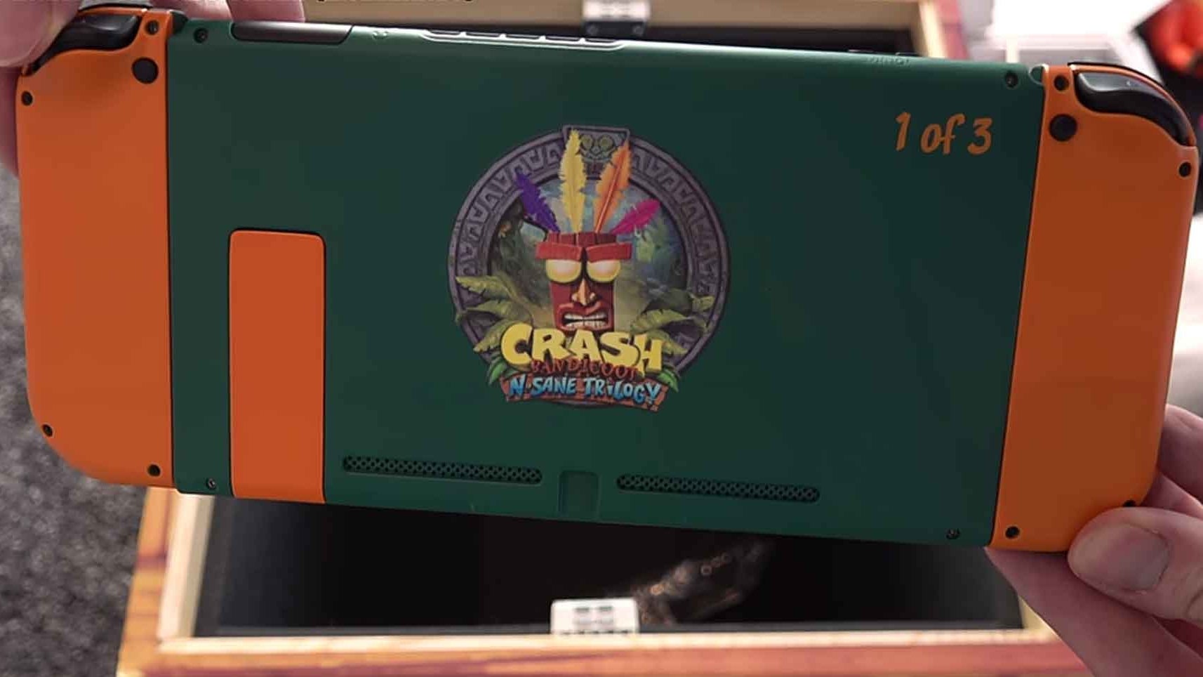 Immagine di Ecco delle meravigliose console Nintendo Switch a tema Crash Bandicoot N. Sane Trilogy