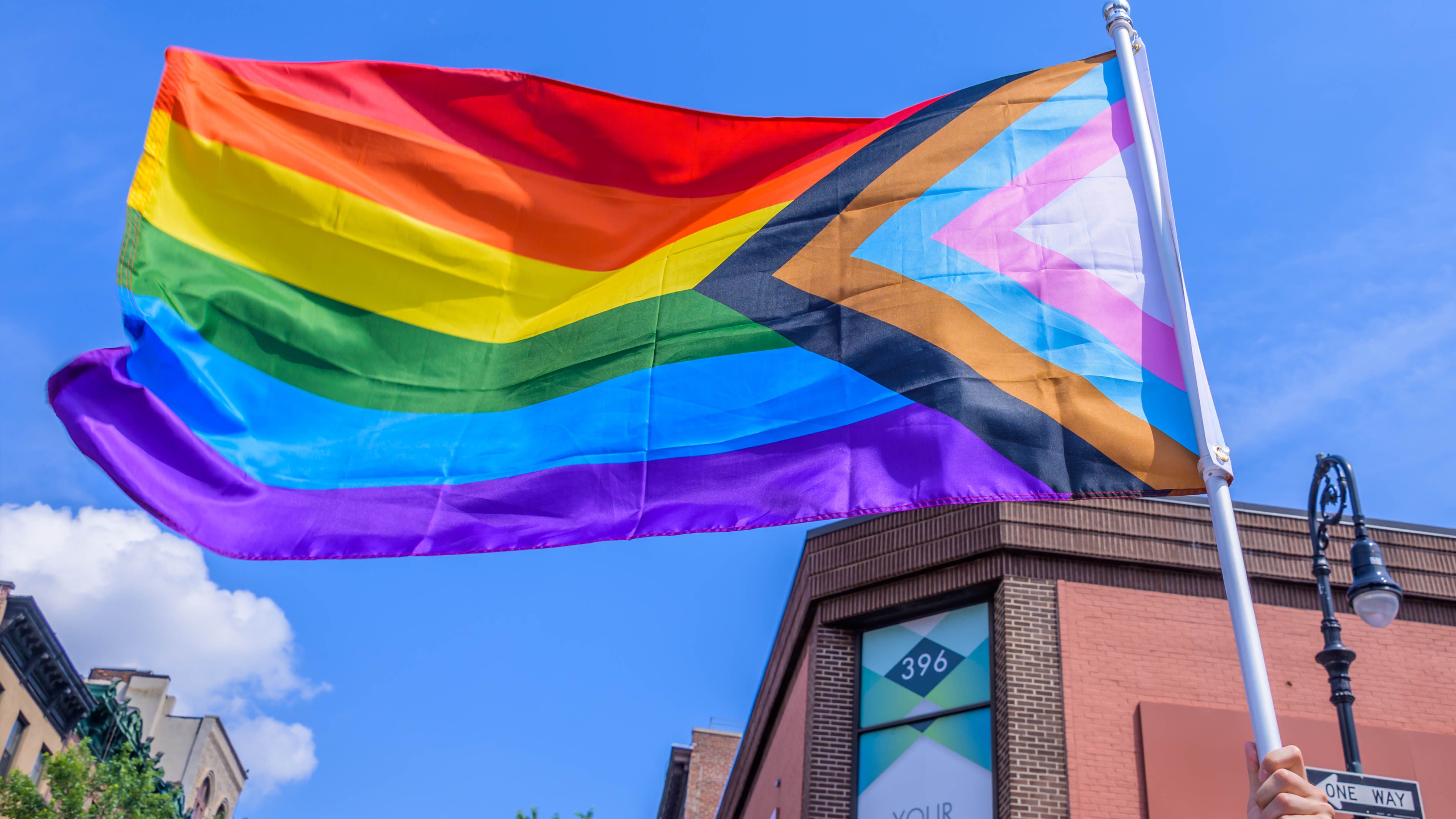 Immagine di EA fa marcia indietro e rilascia una dichiarazione a supporto della comunità LGBTQ+