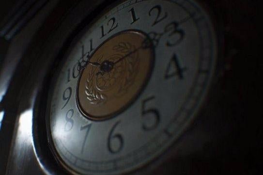 Bilder zu Resident Evil 7: DLC: Verbotenes Filmmaterial - Schlafzimmer, Albtraum, Ethan muss sterben