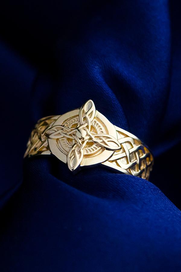 The Elder Scrolls Ritual of Mara 10K gold ring will set you back  1000 - 64