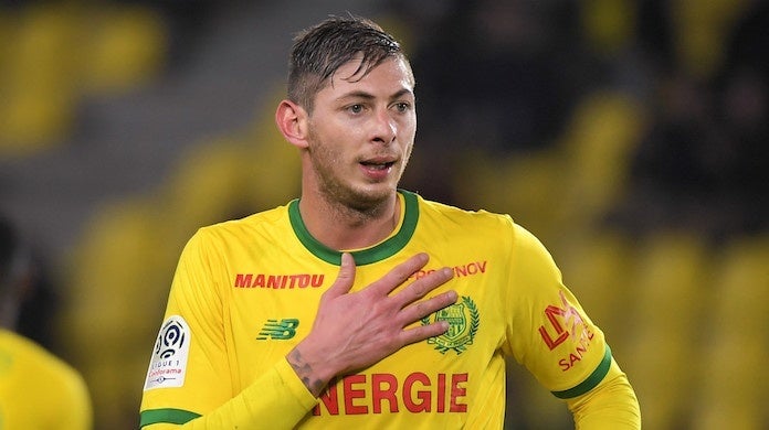 Image for EA pays respects to Emiliano Sala, removes him from FIFA