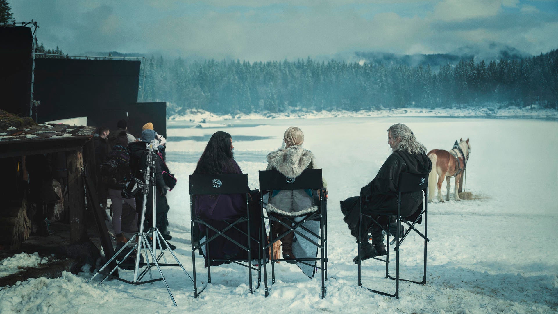 Bilder zu The Witcher: Produktion der dritten Staffel hat begonnen, erstes Setfoto veröffentlicht