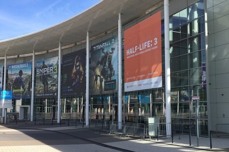 Image for There's a sneaky Half-Life 3 poster at Gamescom