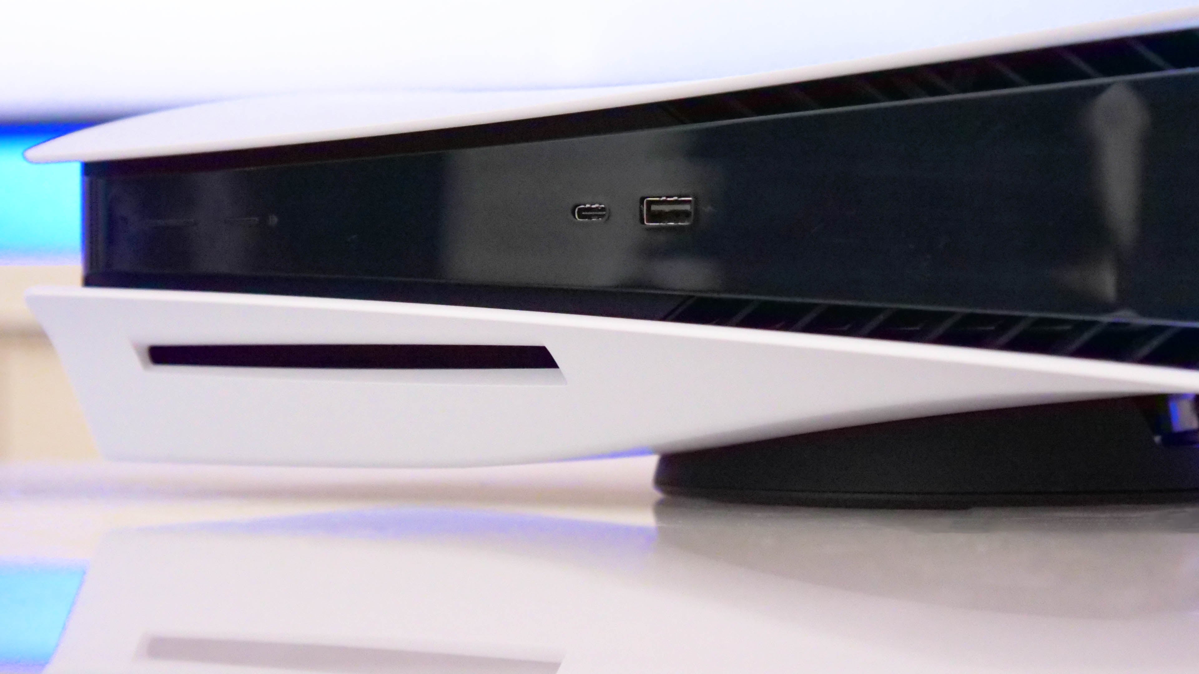 Image for PlayStation 5 Review: Power, Thermals, Storage, DualSense + HDMI 2.1 Analysis