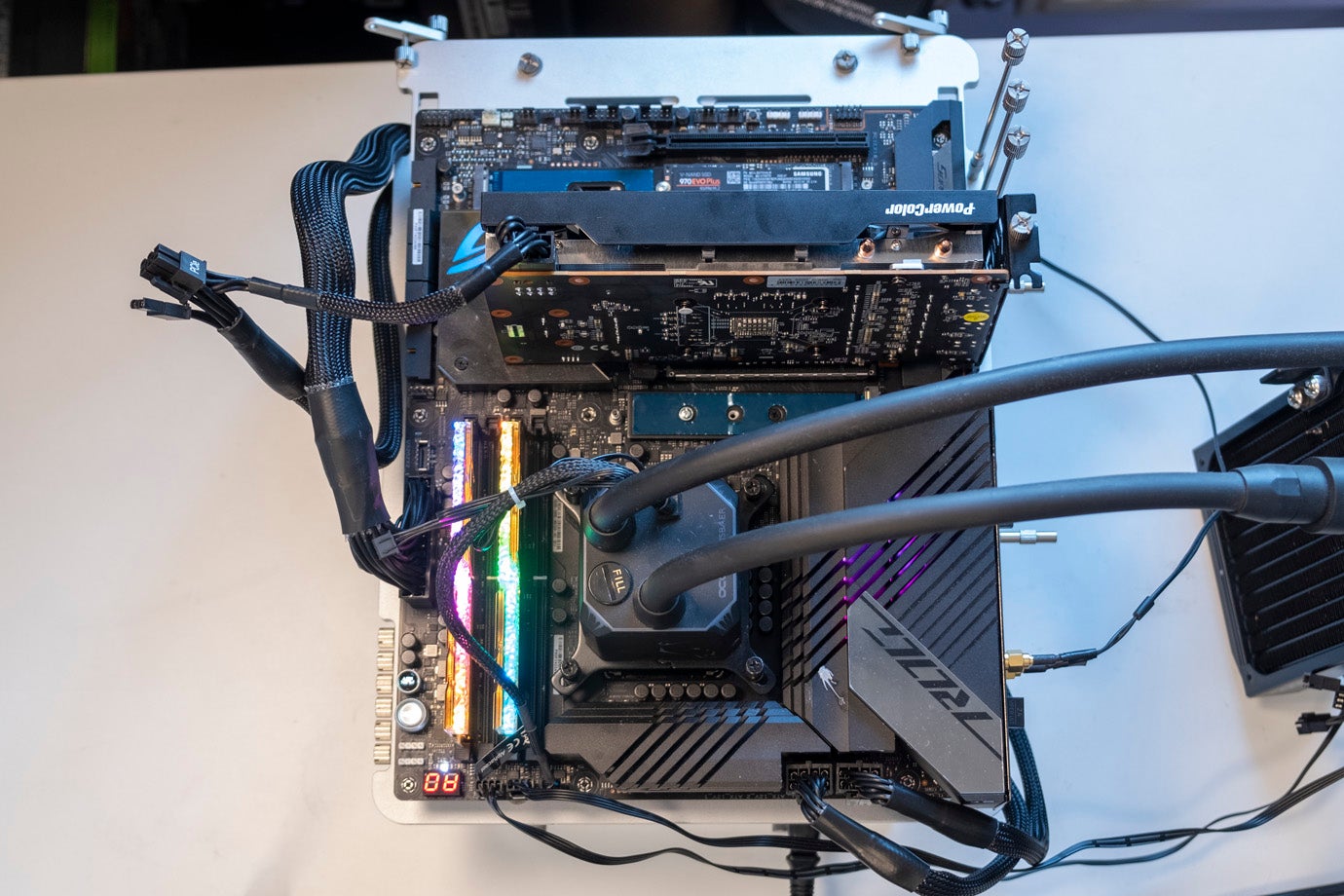 Where to buy AMD RX 6600 in the UK and US - 39